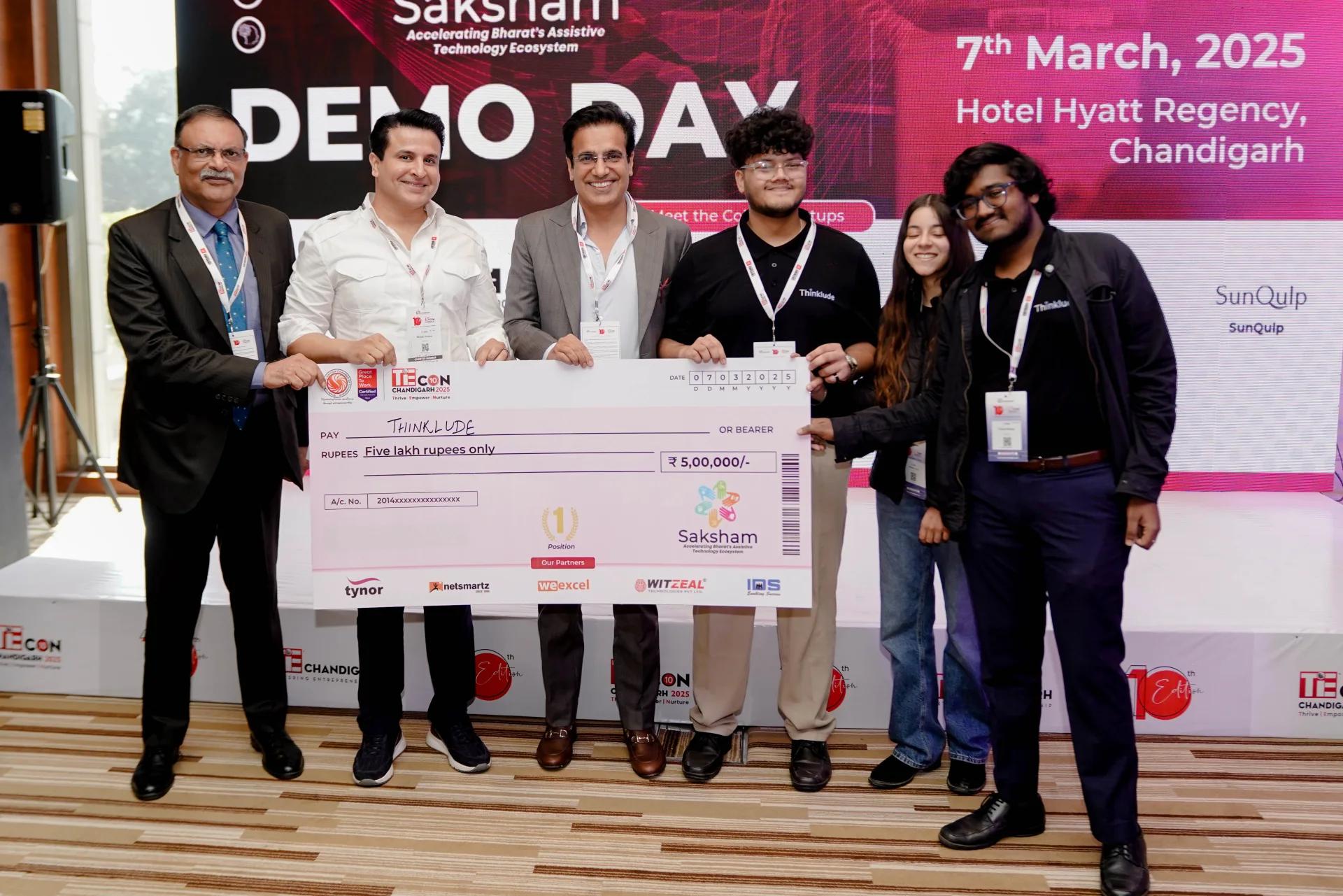 Thinklude team receiving an award at Saksham Demo Day
